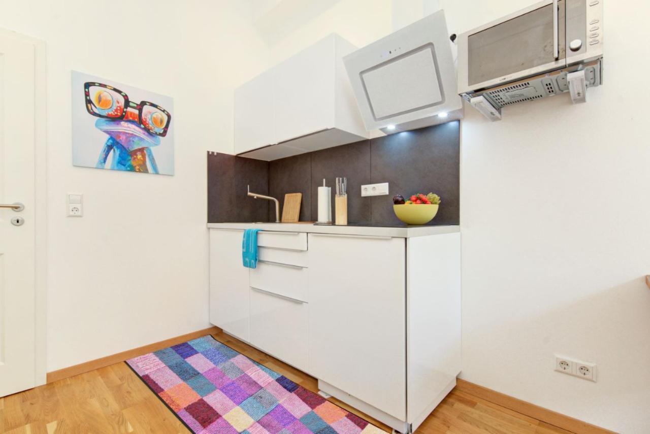 Altbaucharme In Der Stadtmitte Apartment Karlsruhe Exterior foto