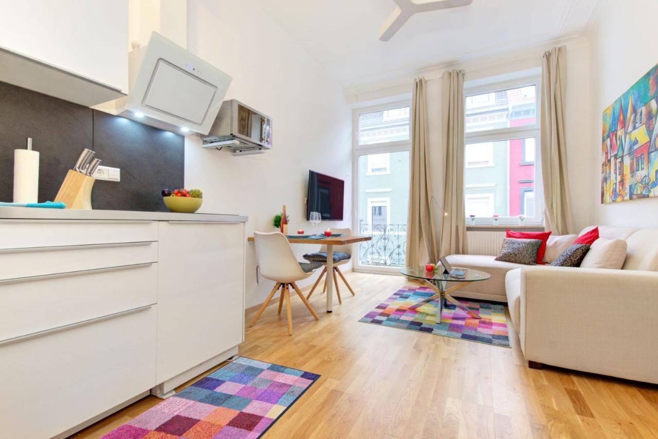 Altbaucharme In Der Stadtmitte Apartment Karlsruhe Exterior foto